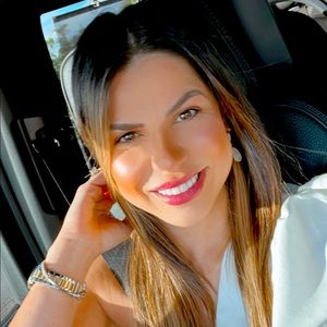 Meet your Posher, Veronica